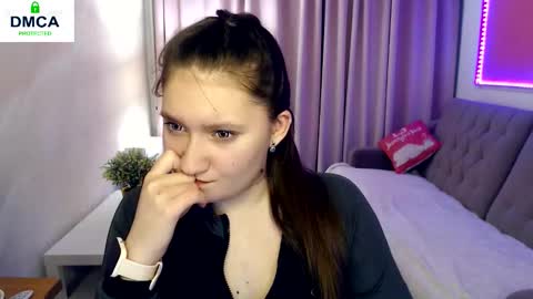 Ilona online show from February 17, 1:32 pm