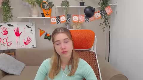spicy_lexi online show from October 20, 6:27 am