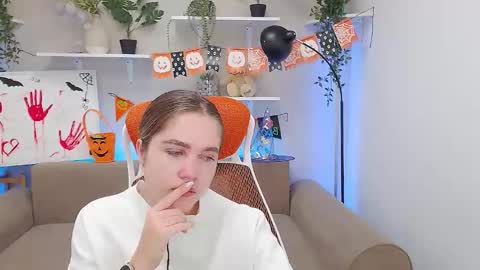 spicy_lexi online show from October 17, 6:49 am