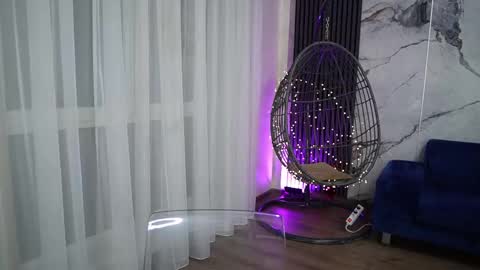 Spicy Maple online show from November 14, 8:20 pm