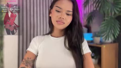 CALL ME RAINE online show from April 5, 3:44 pm