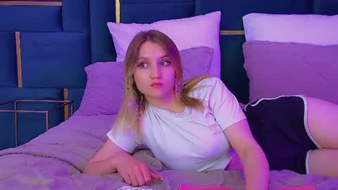 StacyEvances online show from June 23, 3:26 am