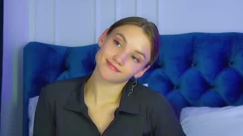 StacyEvances online show from August 3, 6:13 pm