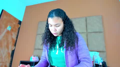 Estrella online show from February 7, 11:45 am