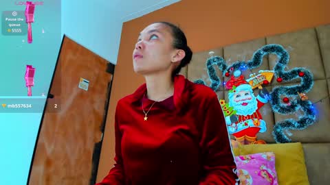 Estrella online show from December 13, 12:06 pm