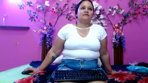 alejandra online show from April 22, 7:44 pm
