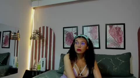 Stark Jones online show from December 16, 12:44 pm