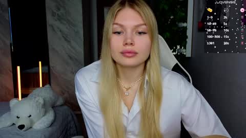 Caroline online show from May 28, 2:53 am