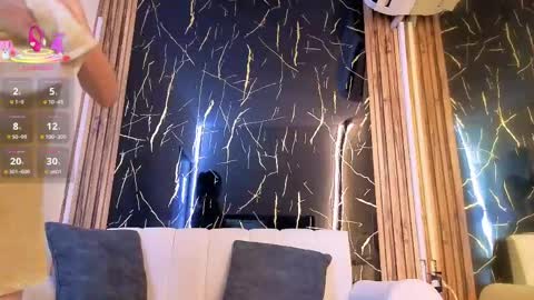 starlight_mature11_aws online show from May 15, 10:45 pm