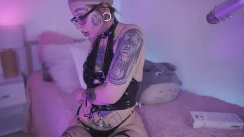 Yoko online show from June 26, 2:18 pm