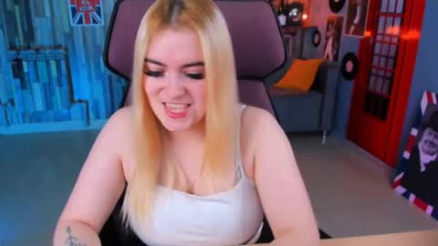 stef_nicks online show from November 25, 3:14 pm