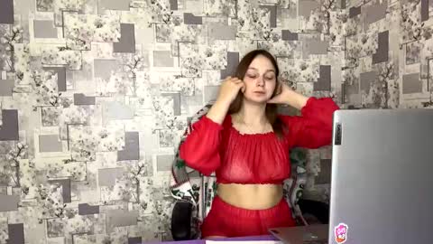 Snapshot of stella_leex chatting on February 19, 3:38 pm Stella online show from February 19, 3:38 pm