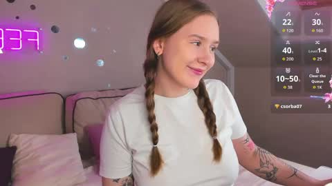 Stella online show from April 16, 9:09 am