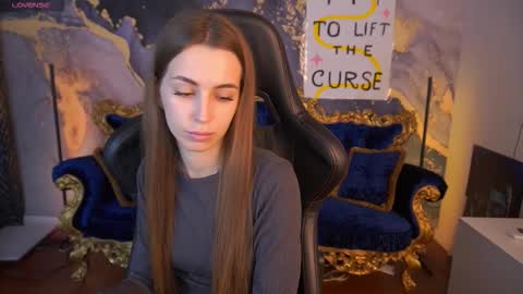 stellahoneywell online show from November 2, 1:25 pm