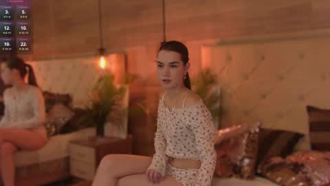 stellapierces online show from April 8, 4:47 am