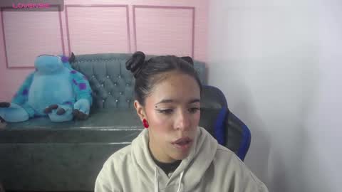 Stephania online show from March 1, 10:34 am