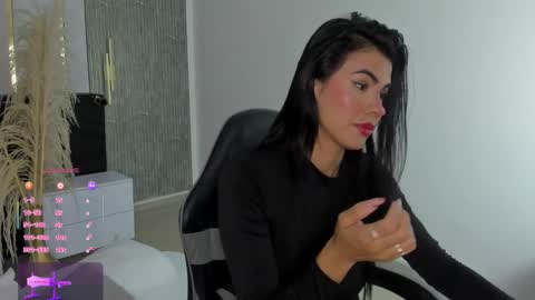 S T E P H A N Y A online show from October 28, 7:30 pm