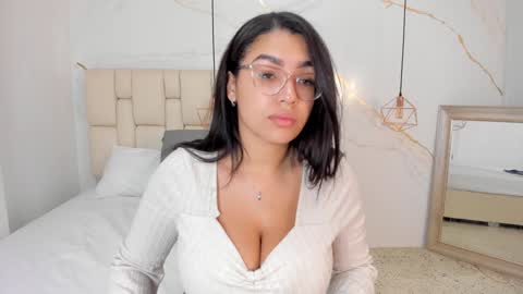 Snapshot of stephanysc chatting on January 24, 9:47 pm Stefanny online show from January 24, 9:47 pm