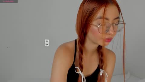 Steph  online show from December 10, 7:47 am