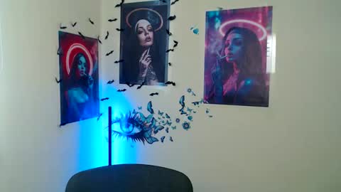 Amalia online show from February 19, 2:27 pm