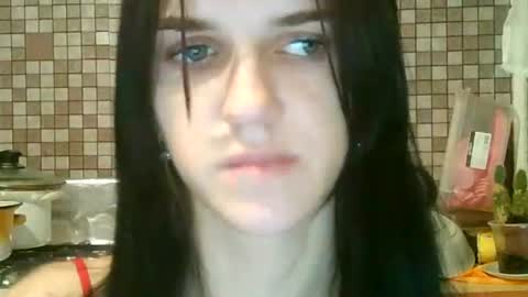 Snapshot of strawberry_storm chatting on October 22, 8:14 pm Strawberry Storm online show from October 22, 8:14 pm