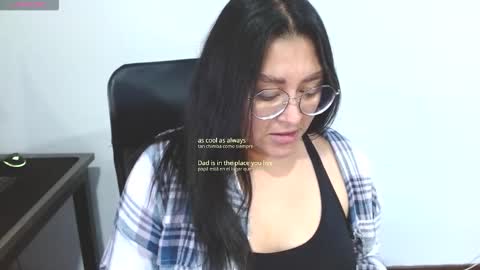 strawlux online show from February 26, 7:29 am