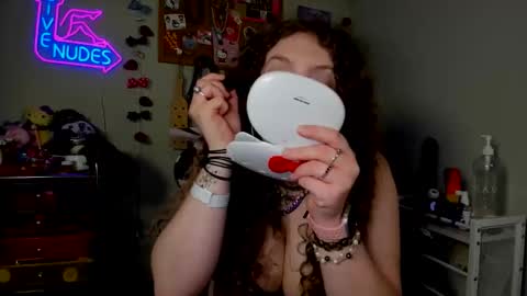 Strwbby online show from March 17, 5:44 am