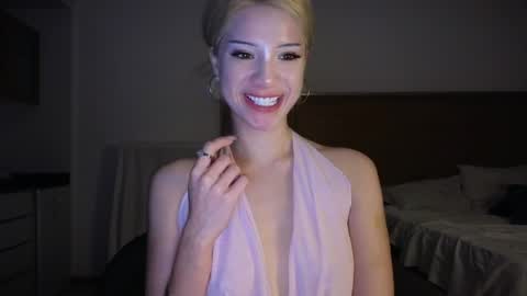 Sofa online show from March 23, 11:00 pm