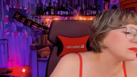 Vivien online show from October 25, 1:30 pm