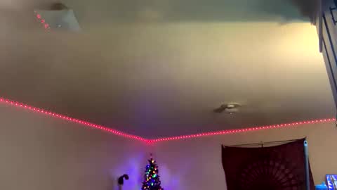 Ophelia online show from December 31, 10:58 am