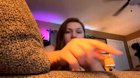 sum - maybe  online show from January 8, 7:51 pm