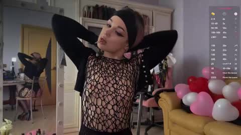 Miss Nelly online show from June 2, 1:23 pm
