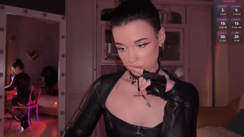 Snapshot of sun_for_you chatting on September 15, 11:23 pm Miss Nelly online show from September 15, 11:23 pm
