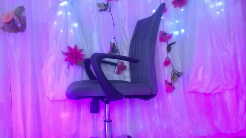 sun crystal online show from November 25, 11:05 pm