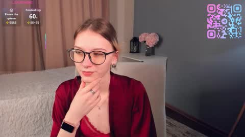 Kiki online show from March 13, 2:46 am