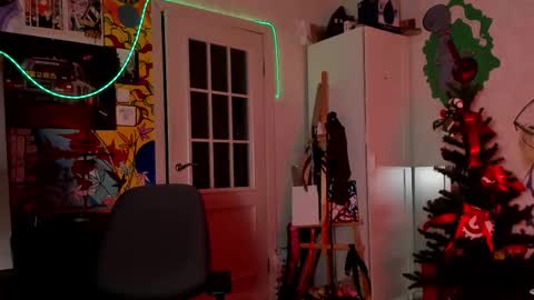 Sunny online show from December 18, 6:45 pm