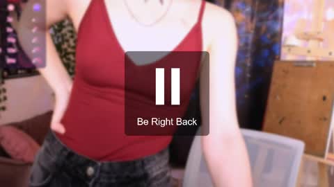 Mia online show from April 4, 6:01 am