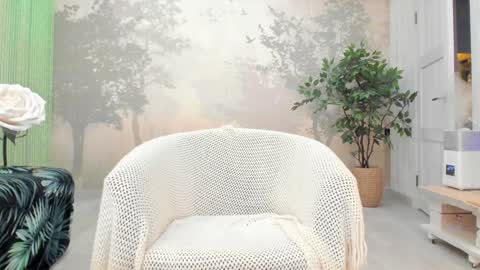 Snapshot of sunshine13_ chatting on January 25, 2:41 pm Eva online show from January 25, 2:41 pm