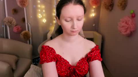 Alice online show from April 14, 1:44 pm