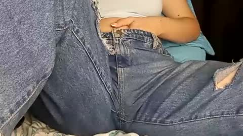 Annie online show from February 3, 10:00 pm