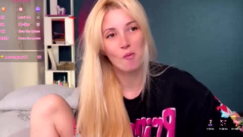 Snapshot of super_peach_stream chatting on October 18, 2:20 pm ANNApvt open full info in bio online show from October 18, 2:20 pm