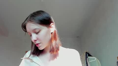 Una online show from March 6, 5:35 am