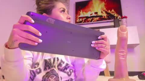     online show from October 11, 4:28 am