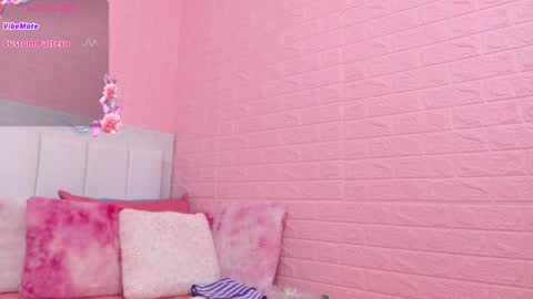 suzan_30 online show from April 5, 8:41 pm