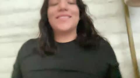 Suzy online show from March 6, 6:14 pm