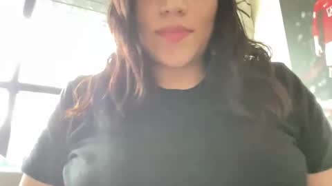 Suzy online show from April 12, 6:43 pm