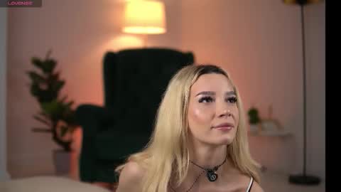 SweetLuna online show from March 25, 4:06 am