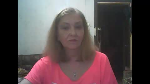 sweet4blonde67 online show from June 7, 4:14 pm