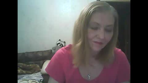 sweet4blonde67 online show from May 24, 3:33 pm