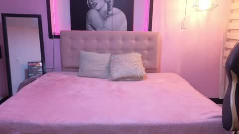 sweet__cat__ online show from June 17, 2:24 am